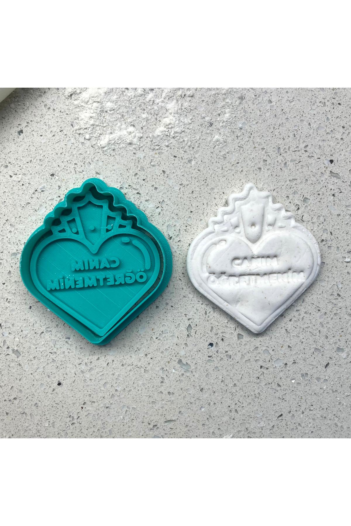 24 Kasım Öğretmenler Günü Hediyesi | Kalpli ve Taçlı Kurabiye Kalıbı Seti | Craftelle 3D Kurabiye Kalıbı