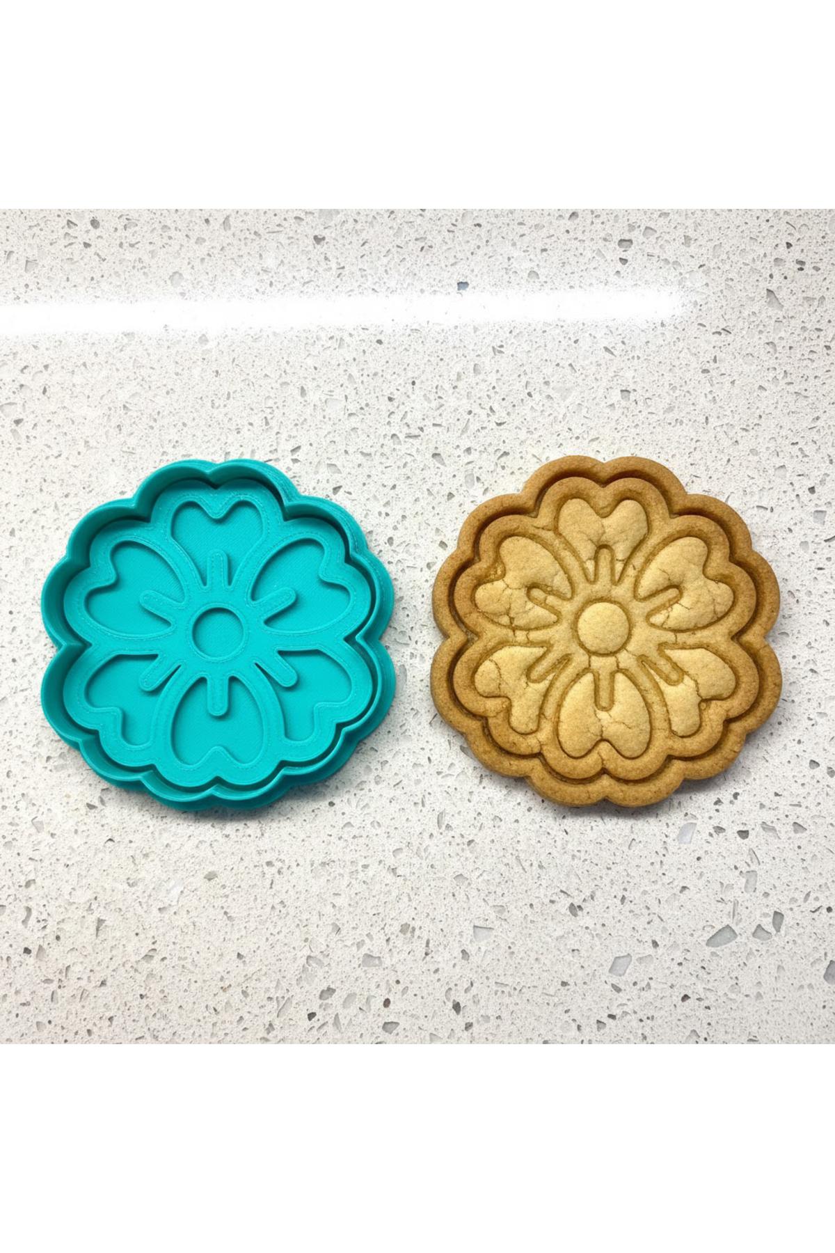 Kalp Yapraklı Çiçek Kurabiye Kalıbı ve Damga Seti | Romantik Bahar Tasarımı | Sevgililer Günü | Craftelle 3D Kurabiye Kalıbı