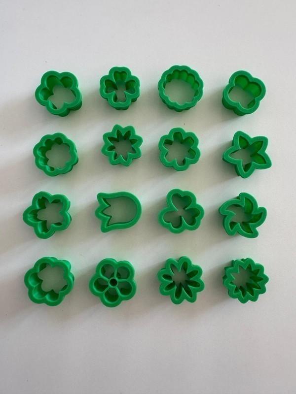 16 Parça Çiçek Figürlü Özel Tasarım Kurabiye ve Seramik Hamur Kalıp Seti Görsel 3